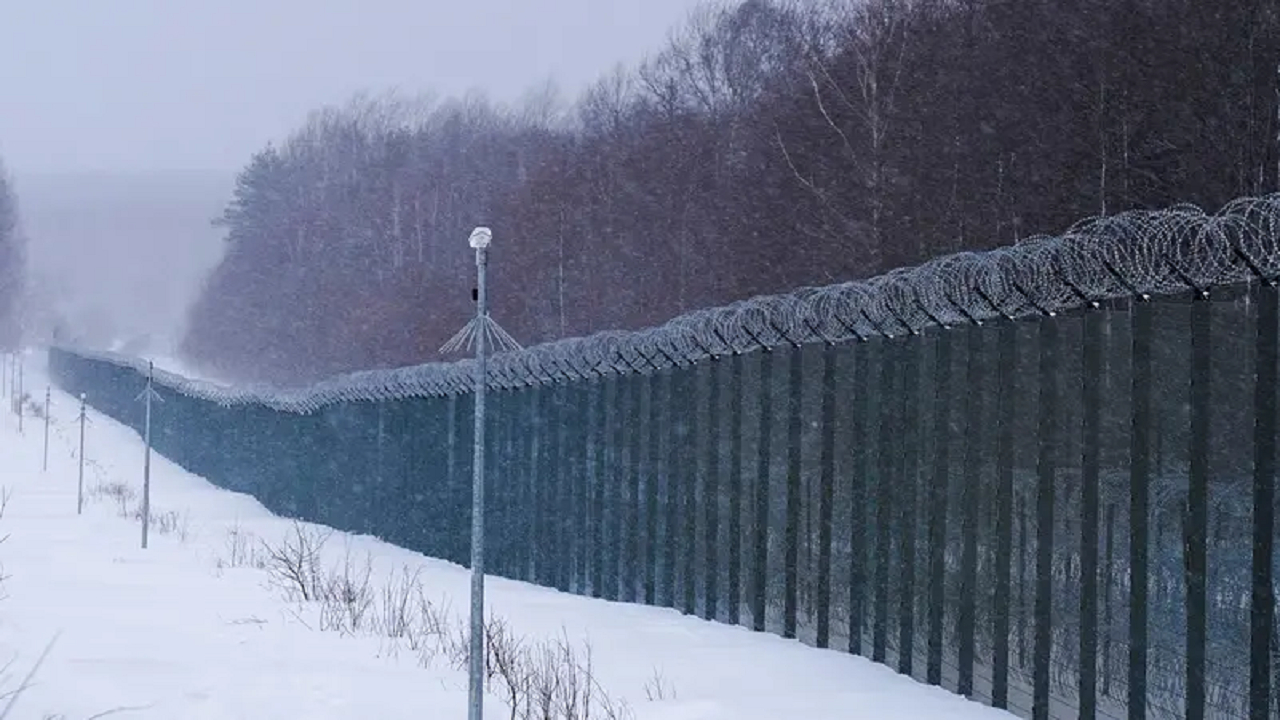 لیتوانی به دلیل ورود بالنها از بلاروس وضعیت فوقالعاده اعلام کرد