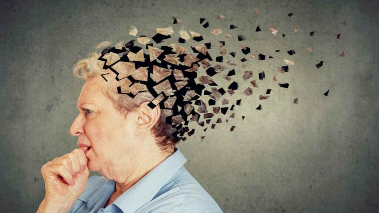 چرا زنان بیشتر از مردان به آلزایمر مبتلا میشوند؟
