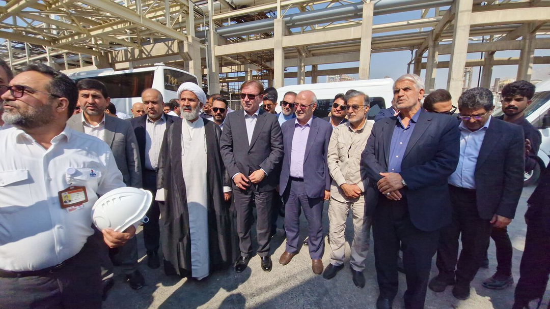 بازدید اعضای کمیسیون اصل ۹۰ از مناطق آسیبدیده بوشهر