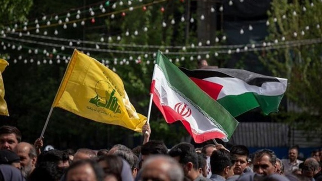 تجمع مردم لبنان در مسیرهای منتهی به فرودگاه بیروت + فیلم