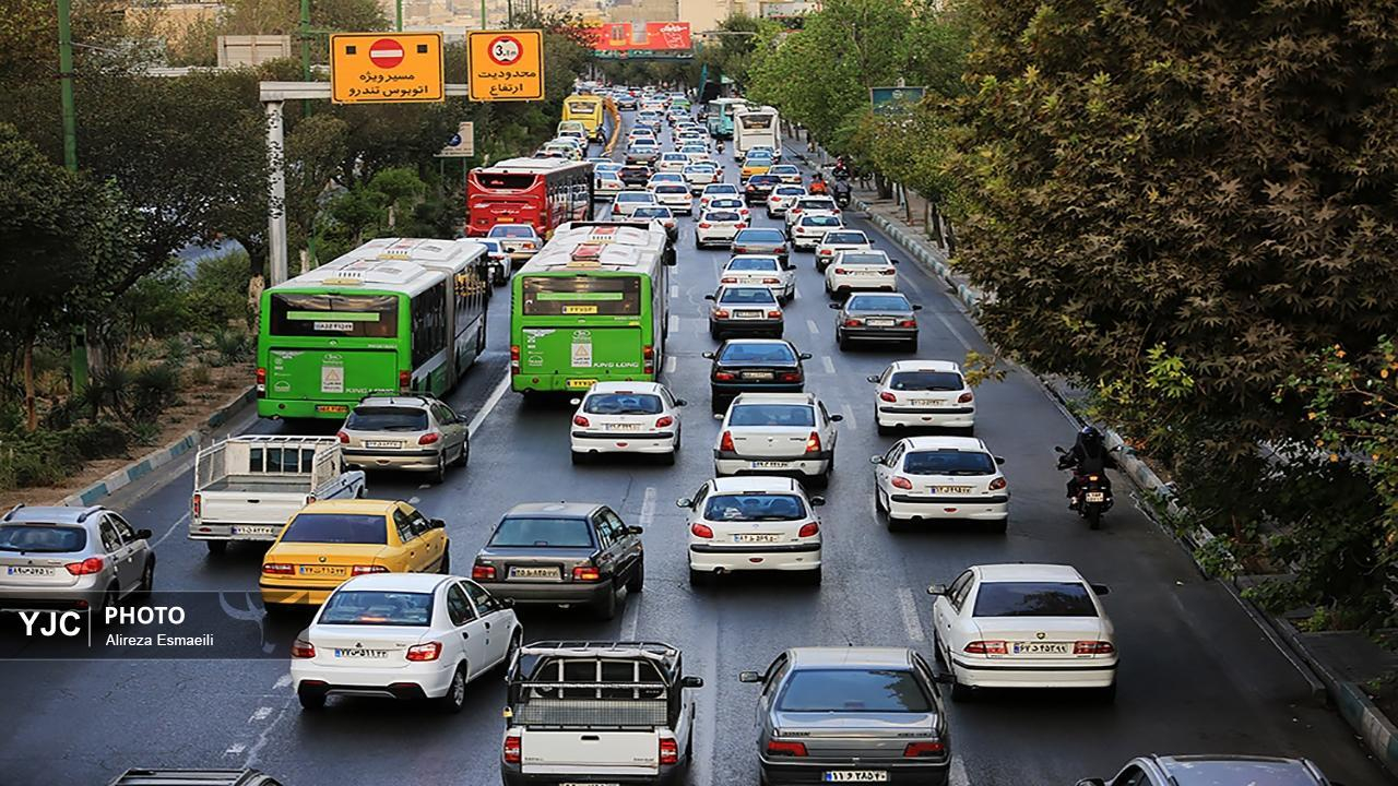 ترافیک پایتخت تحت تاثیر تخلفات ساکن