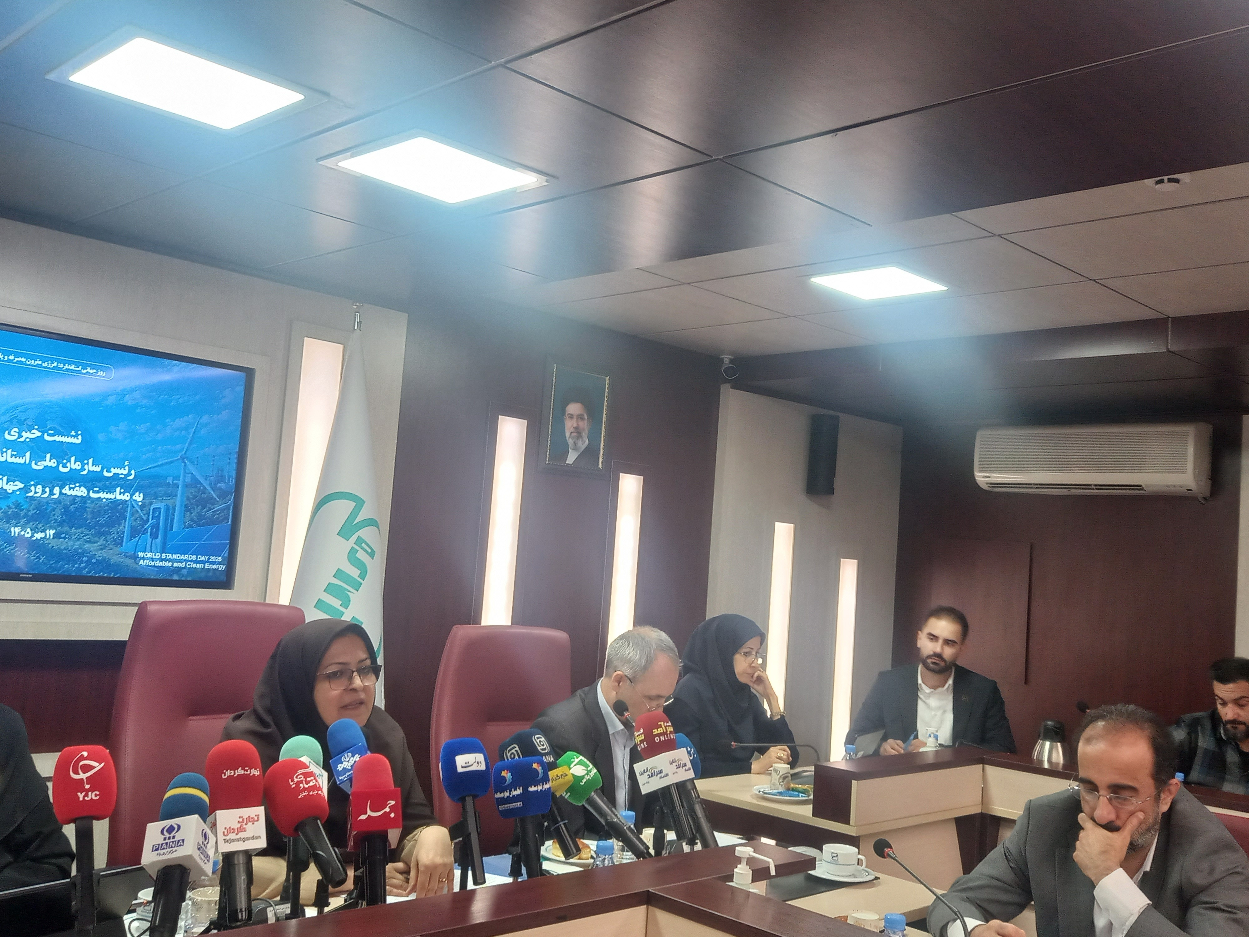 ترخیص بیش از ۵ میلیون کالای اساسی در ۴۰ روز جنگ