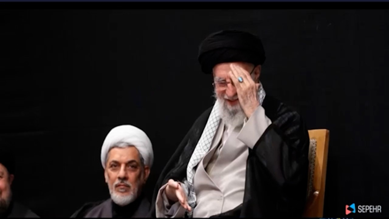 گزارشی از مراسم بزرگداشت شهدای جنگ تحمیلی اخیر با حضور رهبر معظم انقلاب + فیلم