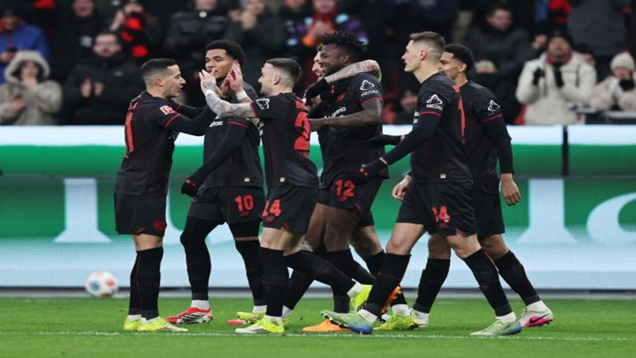 المپیاکوس ۰ - ۲ بایرلورکوزن/ دبل پاتریک شیک در آتن + فیلم