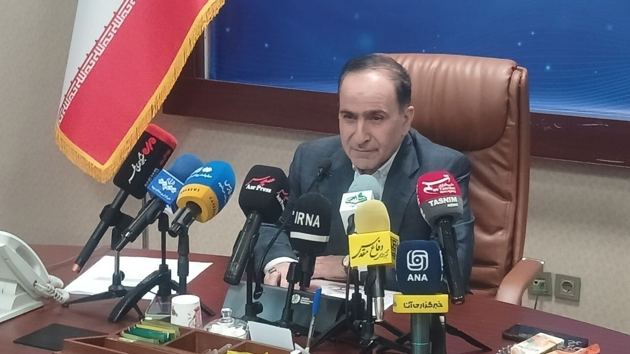 زنجیره تولید مرغ لاین با کمک فناوری بومی تا یک دهه آینده به نتیجه خواهد رسید