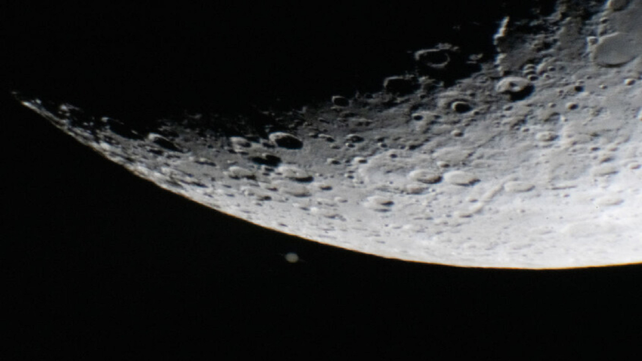 ماه کامل فوریه در تقابل با درخشان‌ترین ستاره صورت فلکی