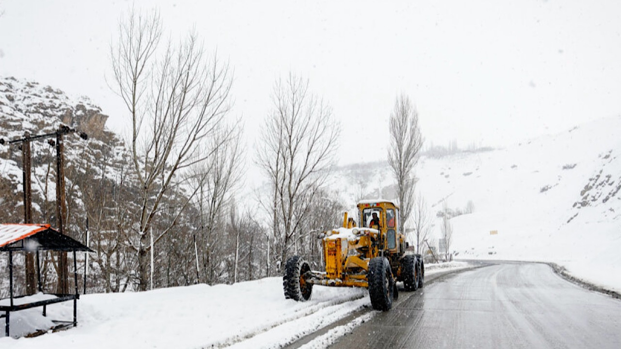 جادههای برفی و پُرترافیک امروز اعلام شد