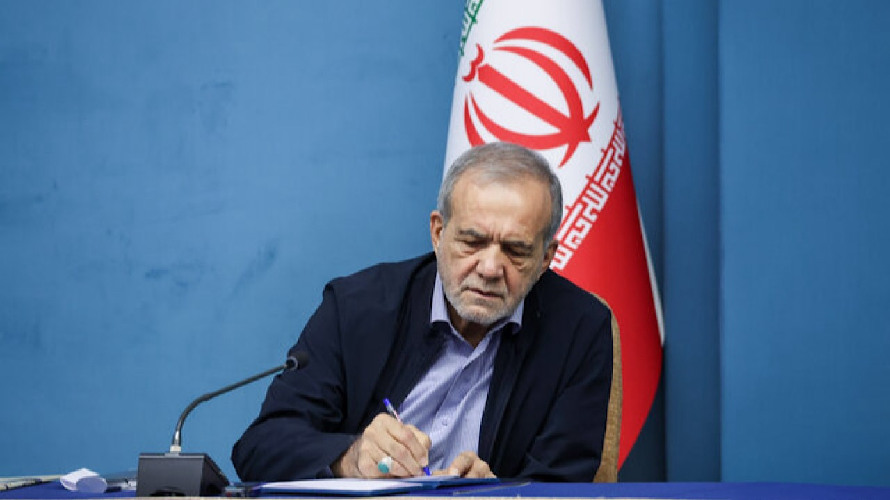 پزشکیان: قهرمانی تیم ملی کشتی آزاد گواهی بر ظرفیت ورزش ایران برای پیروزی‌های بزرگ‌تر است