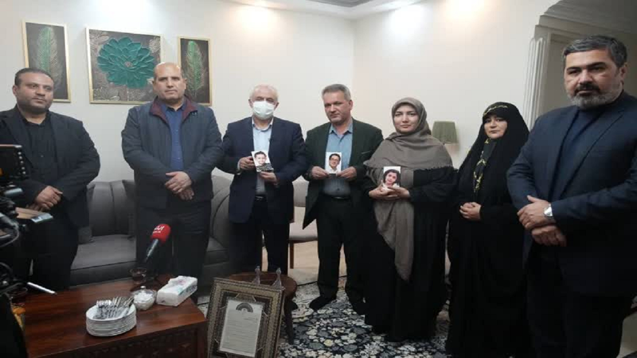 توجه به روایتگری زندگی شهدا به ویژه شهدای نخبه علمی