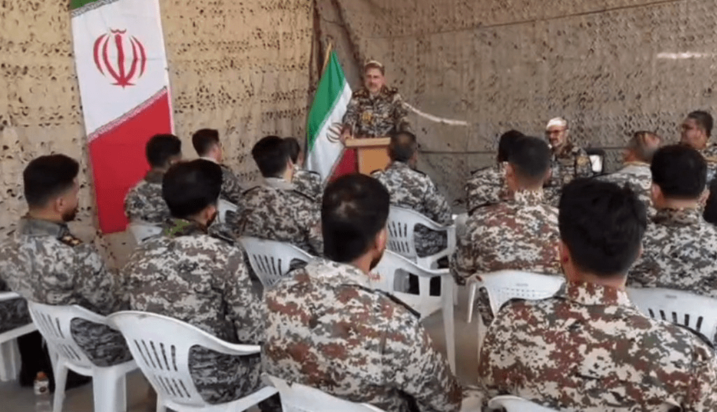 بازدید فرمانده پدافند هوایی کشور از جزایر سهگانه خلیج فارس