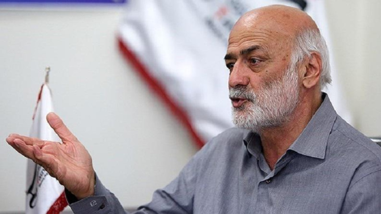 سپاهان بازیکنان خودش را با هزینه‌های سنگین برگرداند/ دلال‌ها اختیار فوتبال ما را در دست دارند