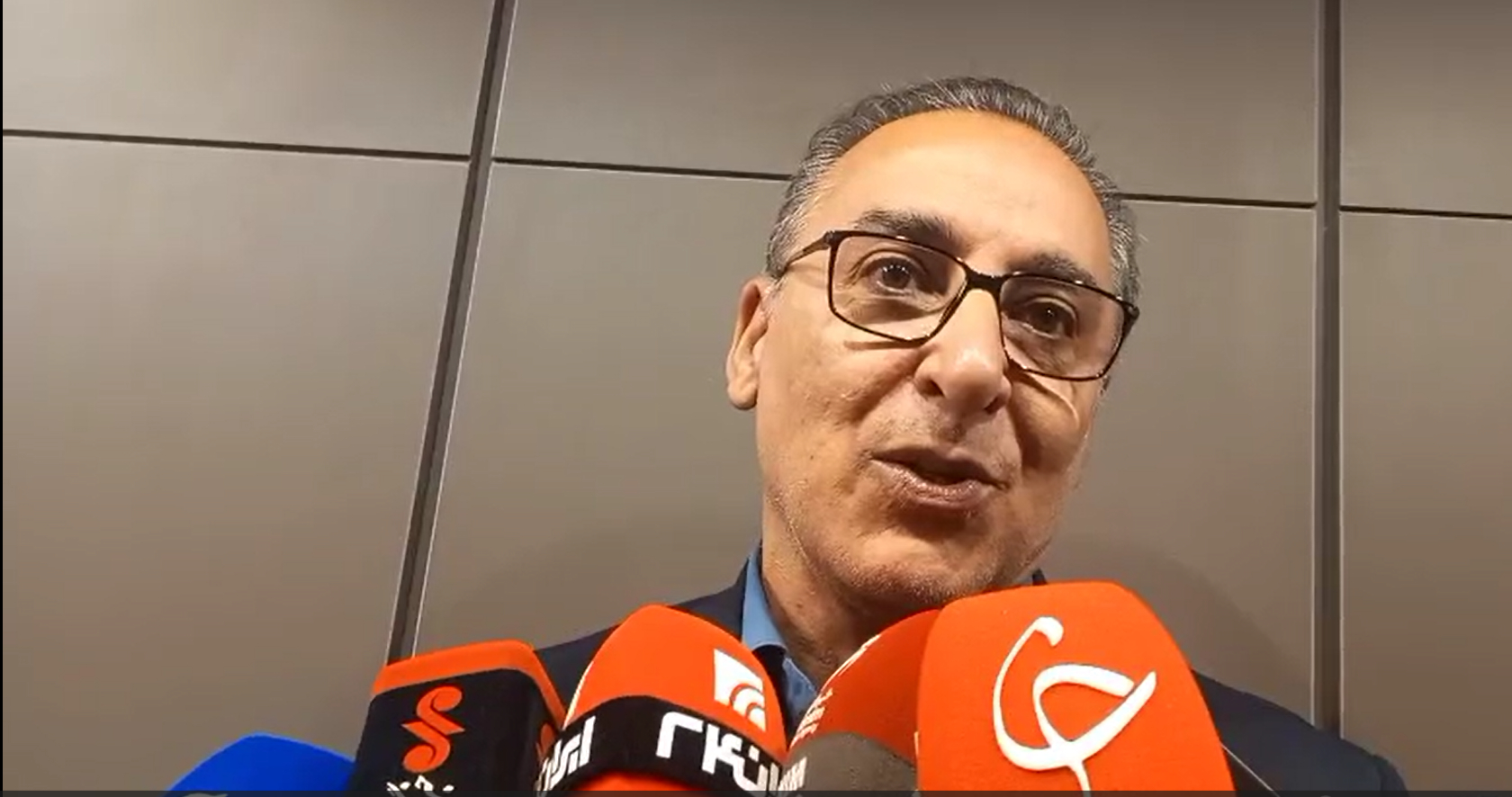 توقف کامیون‌ها در مرز بازرگان به ۲۵ روز رسید/تحمیل روزانه ۱۵۰ تا ۱۷۵ دلار هزینه به کامیون‌های متوقف در مرز+ فیلم