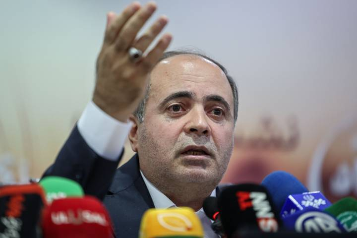 احتمال ۶۰ درصدی هجوم ملخ صحرایی به ایران وجود دارد+ فیلم