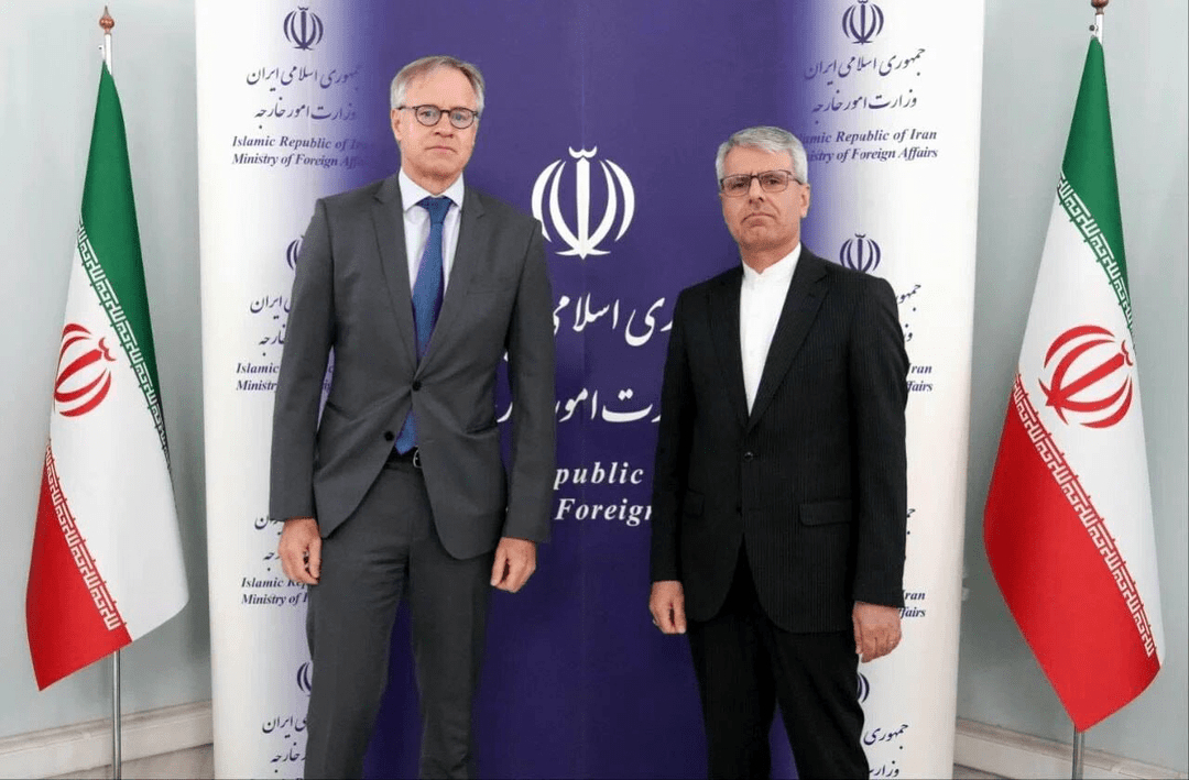 همین!