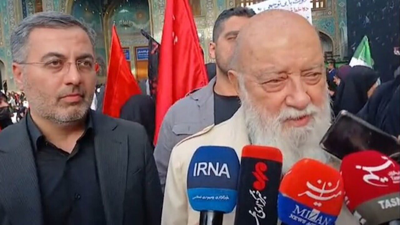 دولت مابهازای صرفهجویی بنزین و گازوئیل را بدهد/ علت عدم جابجایی انبار نفت شهران