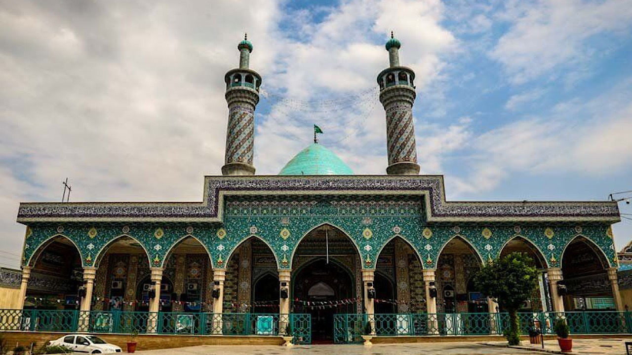 بقاع متبرکه، کانون‌های احیای معروف در جامعه اسلامی هستند