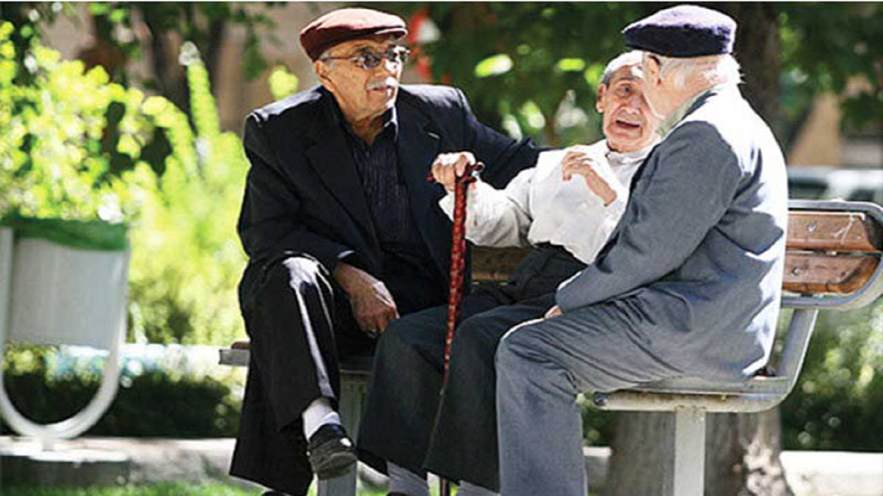 فعالیتهایی اجتماعی که به حفظ حافظه در دوران سالمندی کمک میکند