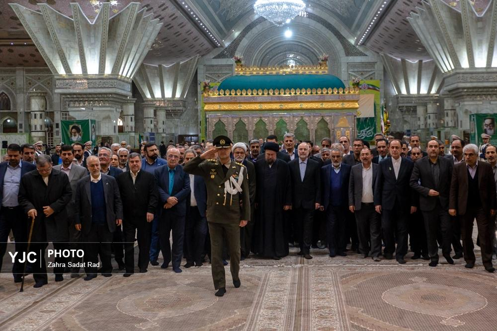 تجدید میثاق رییس و نمایندگان مجلس با آرمانهای امام راحل (ره)