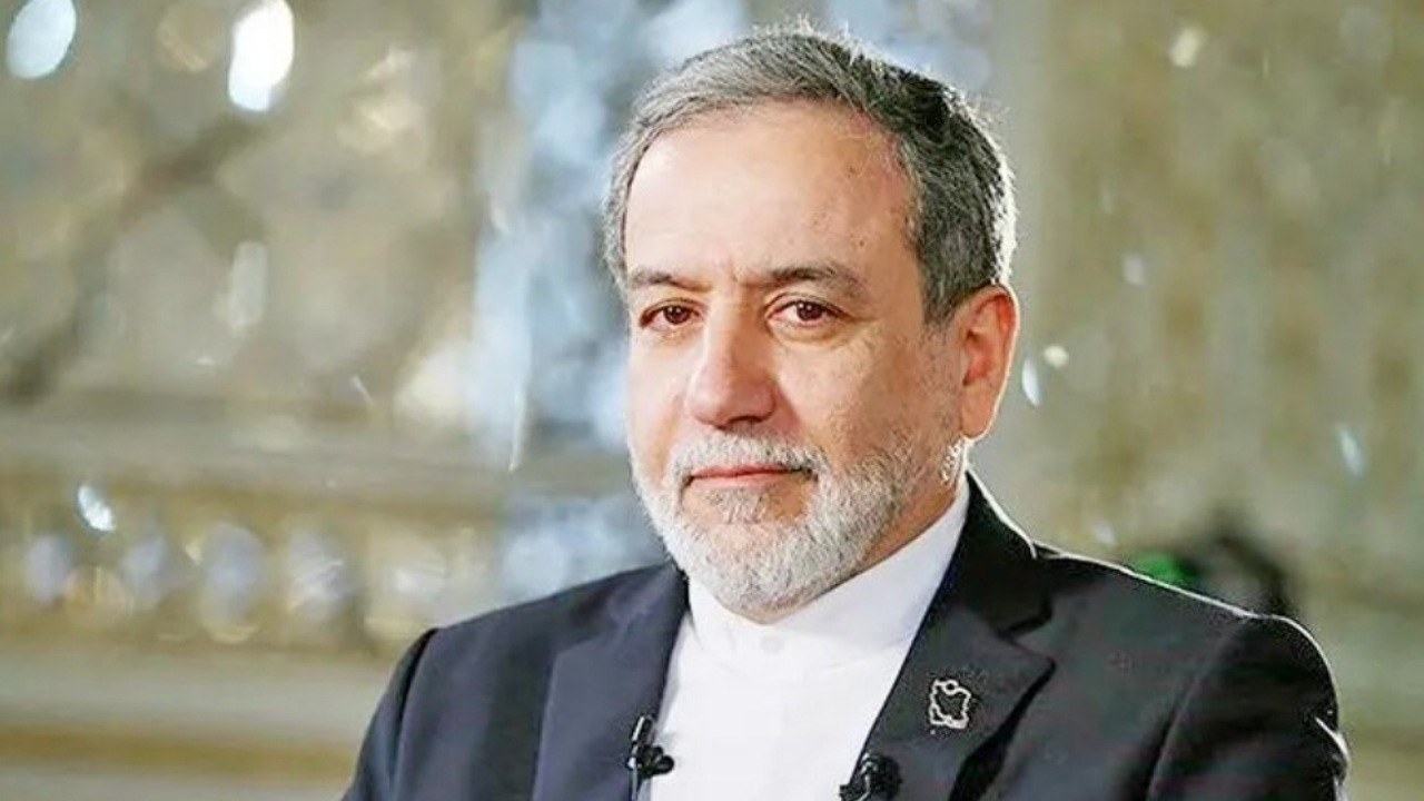 رایزنیهای سید عباس عراقچی با وزرای خارجه ترکیه و پاکستان در دوحه