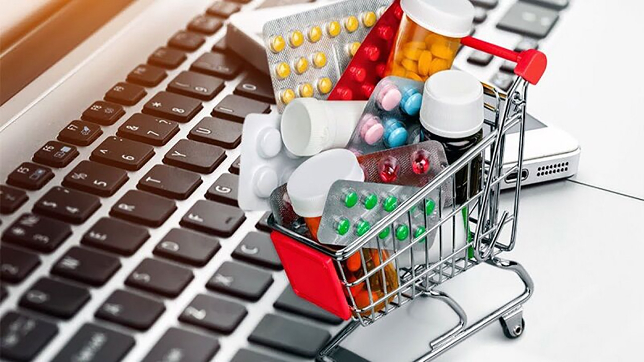 ضوابط جدید فروش اینترنتی دارو به زودی ابلاغ میشود