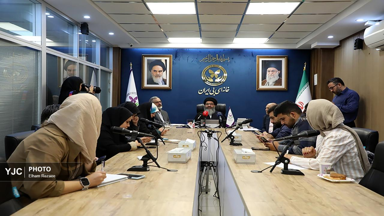 نشست خبری مدیرعامل خانه بیماران‌ ای‌بی (حمایت از بیماران پروانه‌ای) در تهران