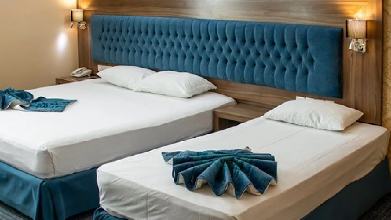 بهترین هتلهای مشهد و تهران از نظر مردم