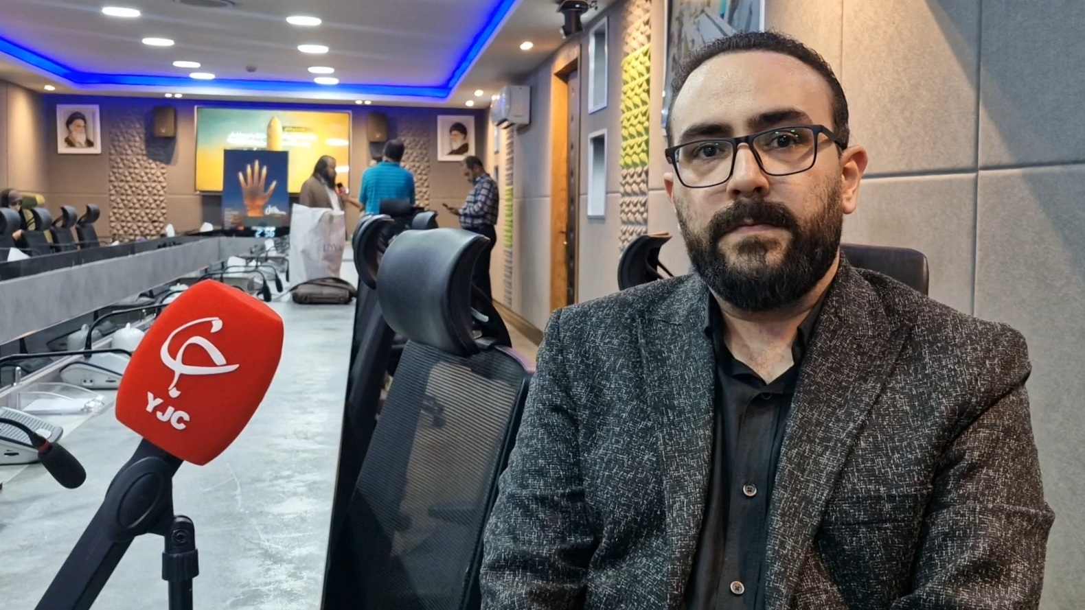 از سال بعد جشنواره تئاتر مقاومت هرساله میشود