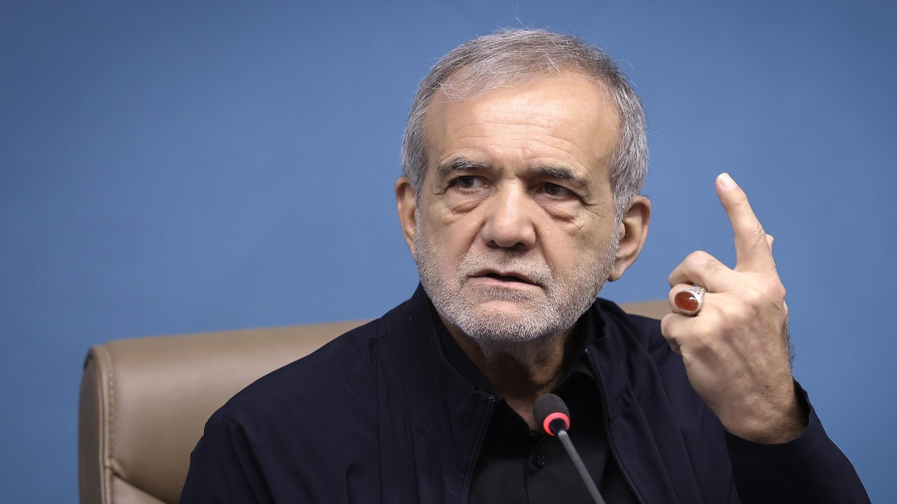 پزشکیان: فرونشست زمین در برخی مناطق به ۳۰ تا ۴۰ سانتیمتر در سال رسیده است/ دولت، وارث بسیاری از ناترازیهای گذشته
