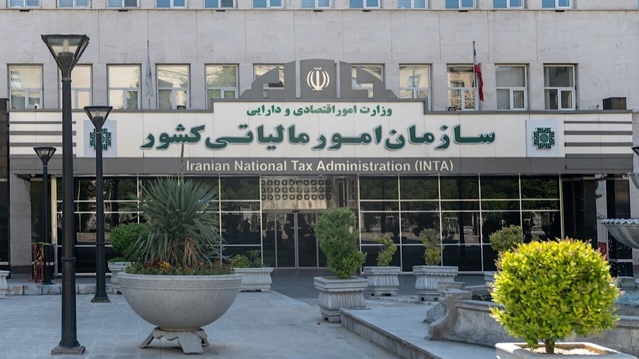 اضافه‌برداشتِ مالیاتی حقوق‌بگیران عودت داده می‌شود