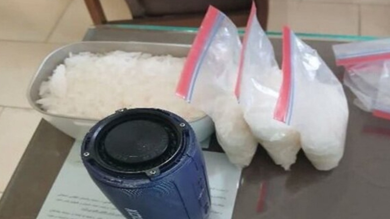 کشف ۲ کیلو شیشه از مسافر قطار در ایستگاه راه‌آهن رازی