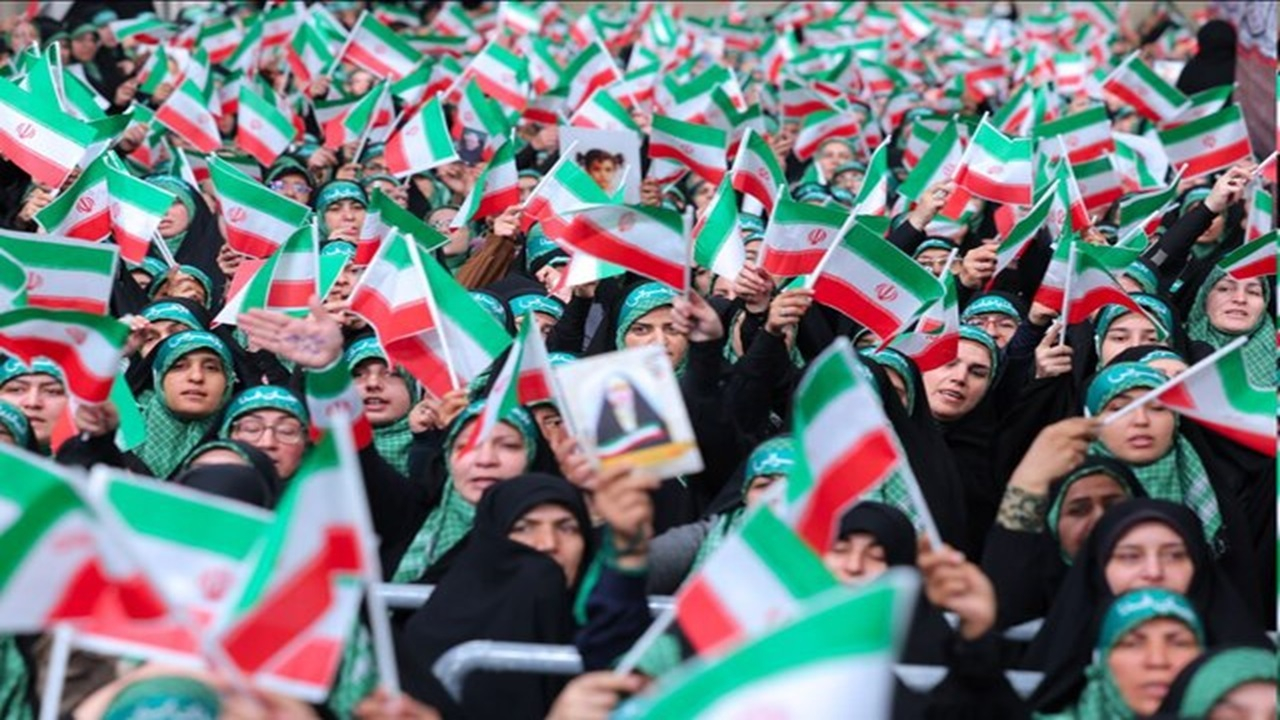 مراسم روز بسیج در حسینیه امام خمینی (ره) برگزار شد + فیلم