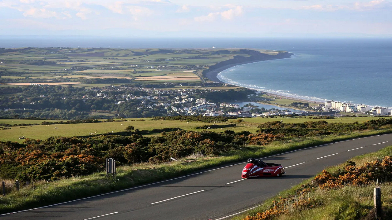 فقط دو نقطه در دنیا هست که می‌توانید در آن‌ها بدون محدودیت سرعت رانندگی کنید