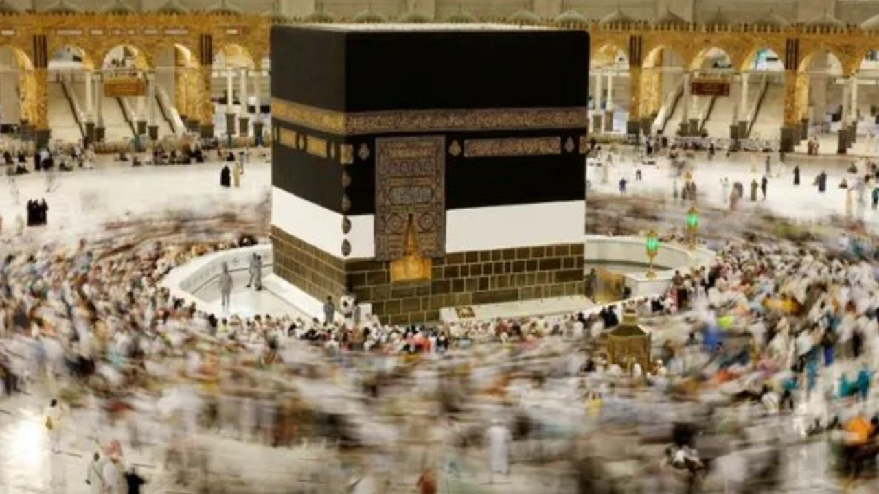 کاروان‌های عمره تا ۲۴ اسفند فعال است/ امکان حضور زائران در شب‌های قدر