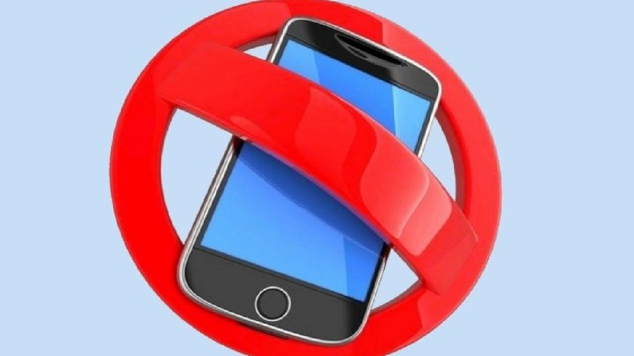 کمک به دشمن با اشتراکگذاری تصاویر از طریق تلفن همراه + فیلم