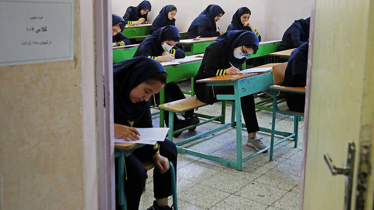 برخی دانش‌آموزان هنوز کتاب ندارند