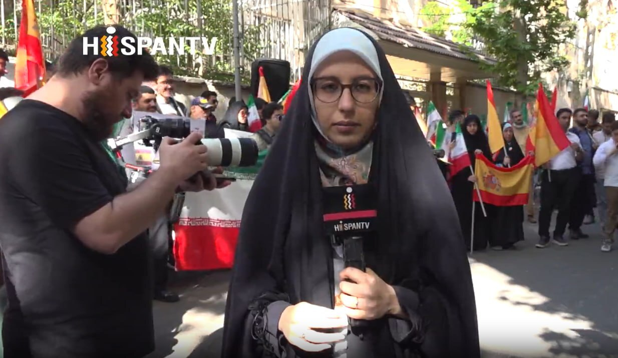 خبرنگار هیسپان‌تی‌وی: گزارش وداع با رهبر شهید یکی از دشوارترین لحظات کاری‌ام بود
