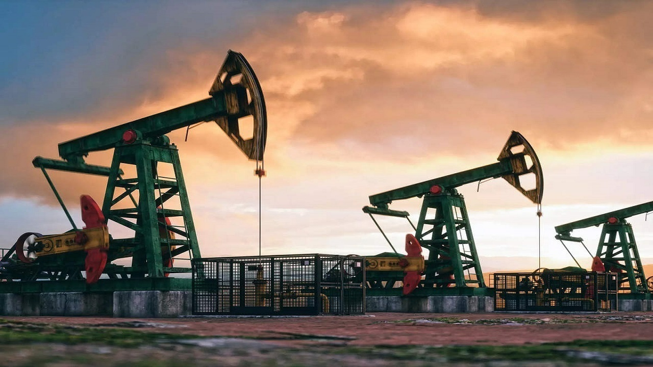 کاهش نسبی بهای نفت در بازار جهانی