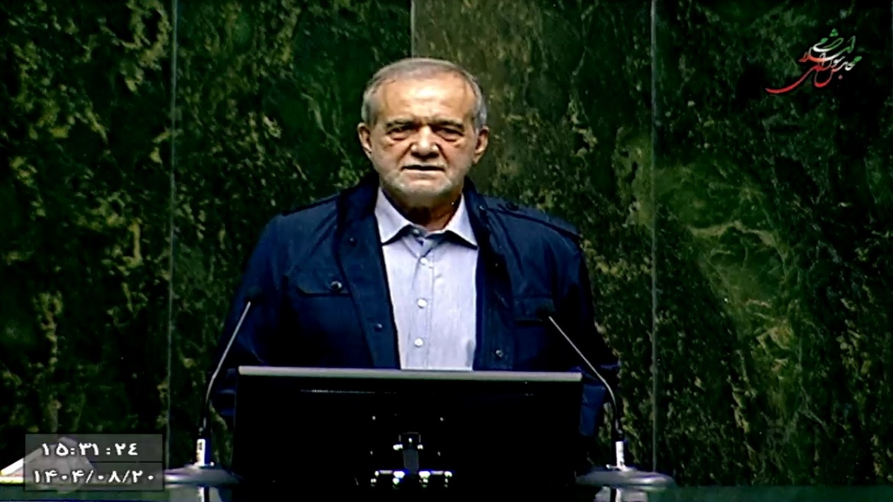 بودجه بدون کسری یعنی توسعه با تناسب/ دولت را کوچک کنید