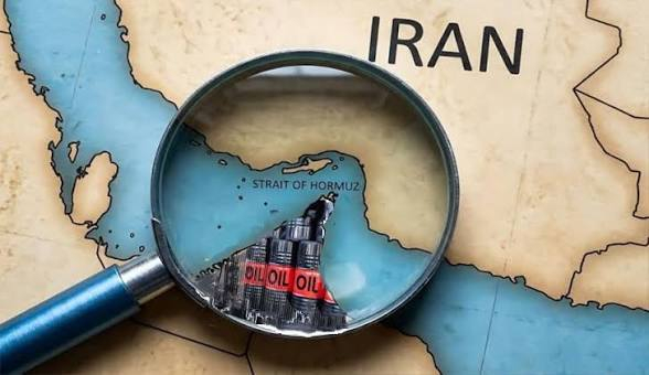 تنگه هرمز چگونه بر قیمت نفت تأثیر میگذارد؟