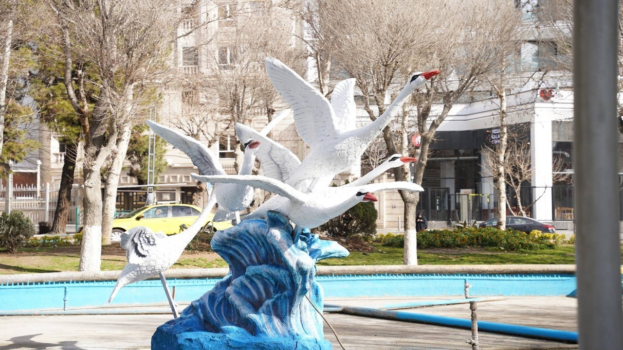 آغاز طرحهای استقبال از بهار در منطقه ۸ با محوریت زیباسازی شهری و توسعه فضای سبز