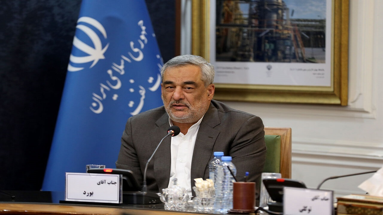 بورد: ظرفیتهای صنعت پتروشیمی در خدمت رشد اقتصادی و کشور قرار گیرد