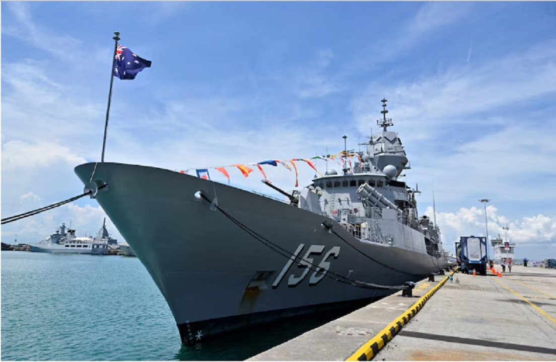 نیروی دریایی چین عبور کشتی جنگی استرالیا از تنگه تایوان را ردیابی کرد