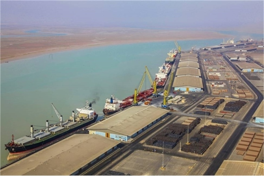 سواحل مکران و بندر چابهار دروازه واردات و صادرات میشود