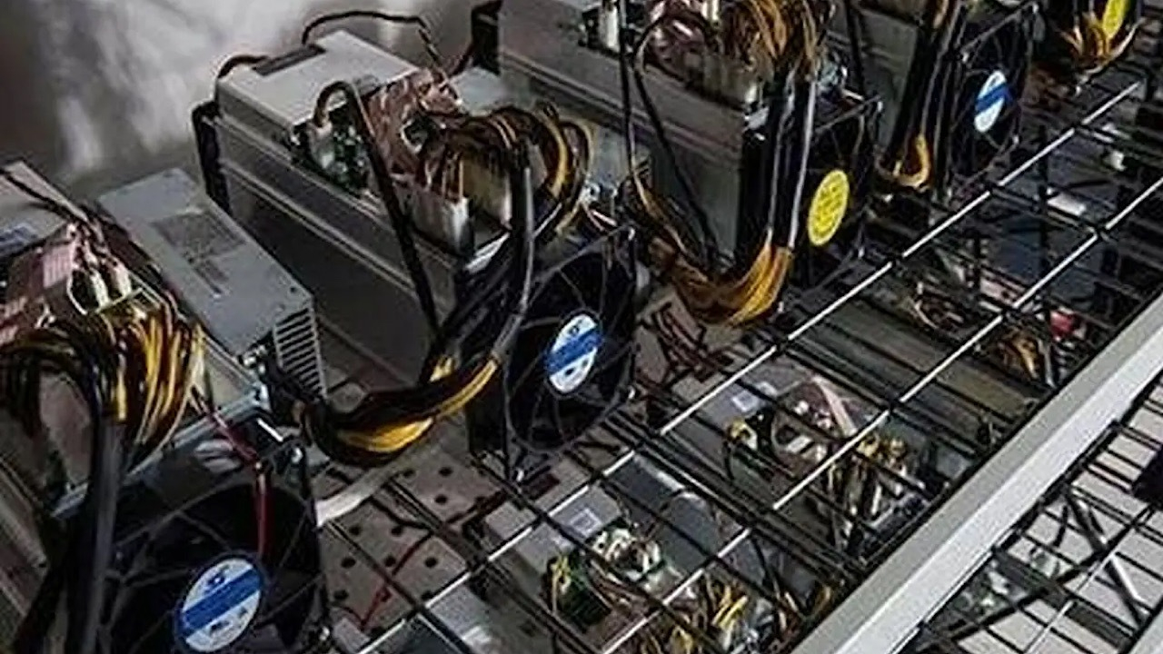 محدودیت فعالیت مراکز مجاز استخراج رمزارز تا پایان شهریور