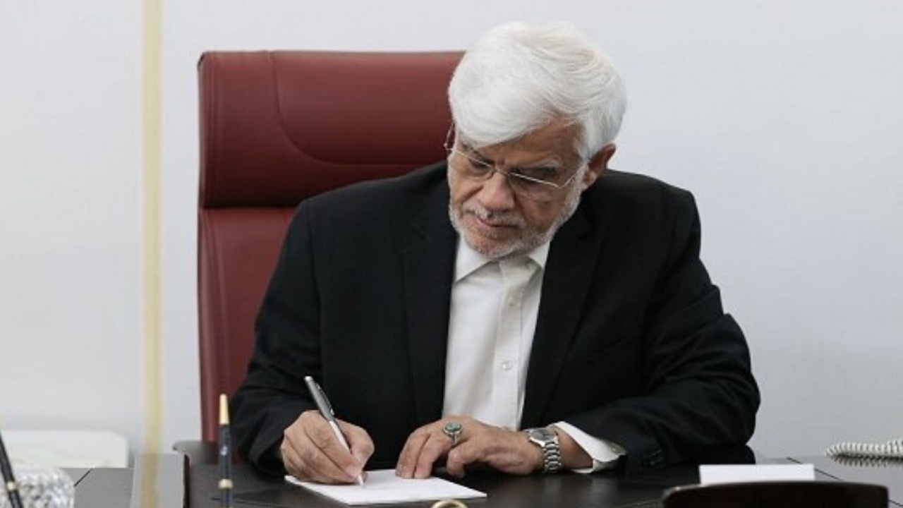عارف: صنعت و معدن جایگاه محوری در اقتصاد ملی دارد