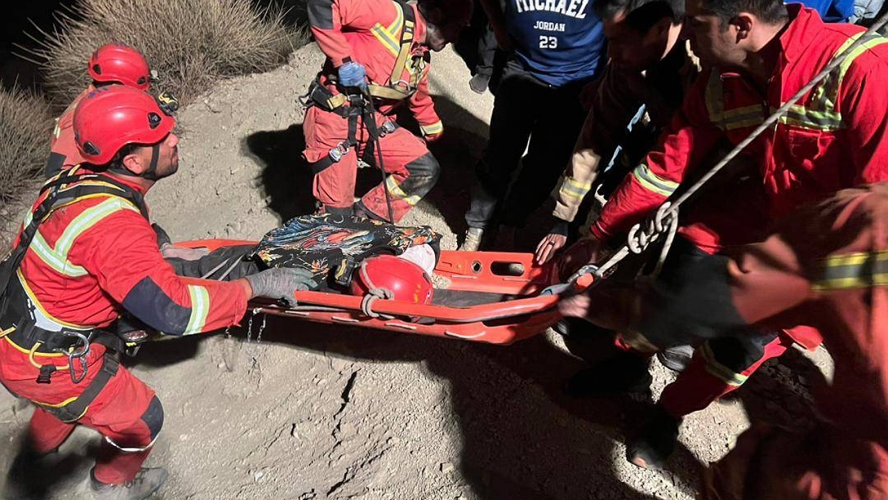 سقوط جوان ۱۸ ساله با موتور سیکلت به دره در جاده وردیج