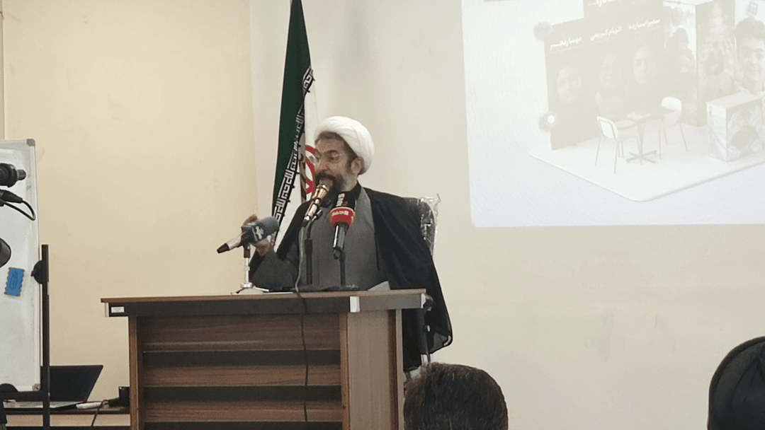 رستمی: غرب‌گرایان حتی در زمان تخلف هم هوای یکدیگر را دارند
