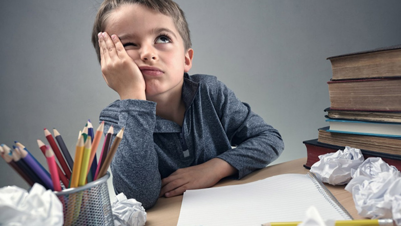 با بچههایی که اصلا نمیخواهند درس بخوانند چه کنیم؟ + فیلم