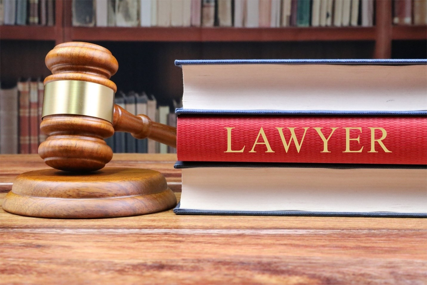 برای دریافت مشاوره از وکیل پایه یک دادگستری چه نکاتی را باید بدانیم؟