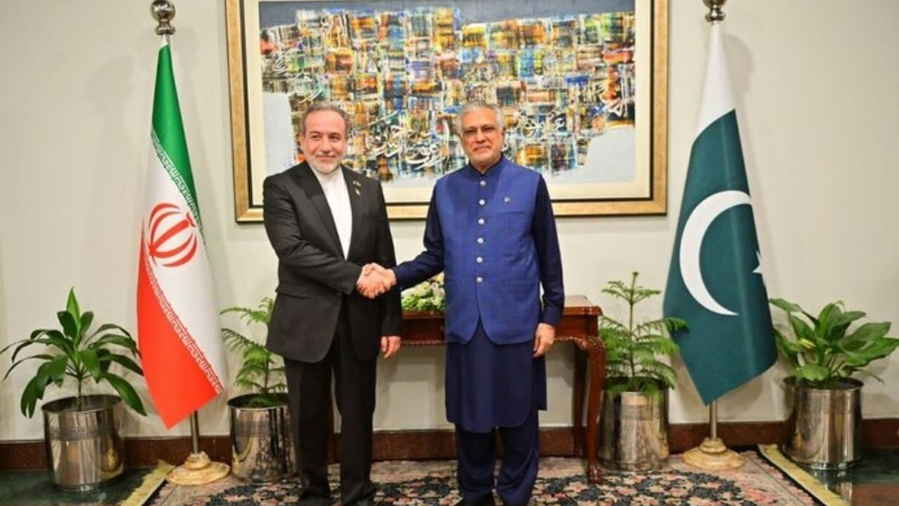 عراقچی با وزیر خارجه پاکستان دیدار و گفتوگو کرد